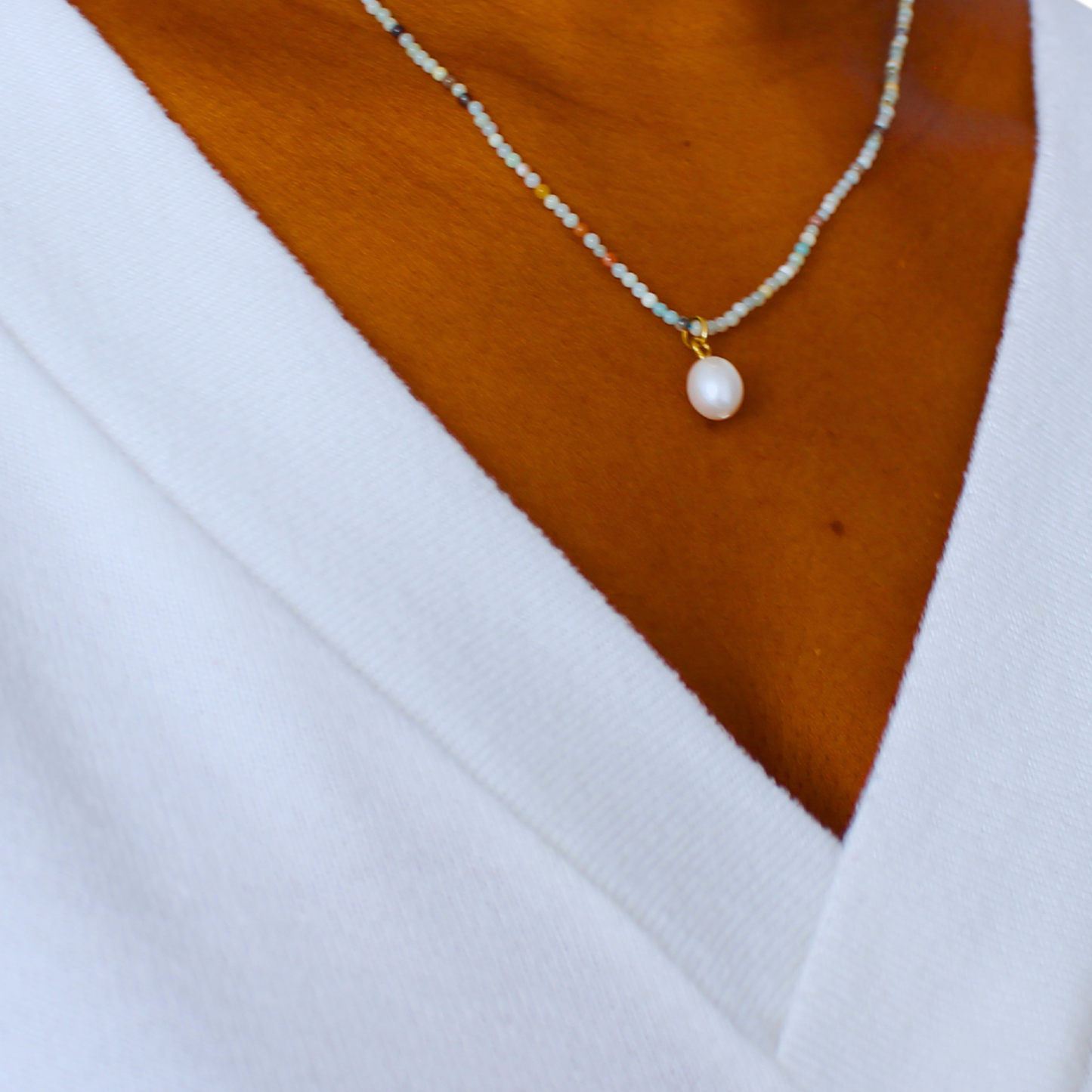 Isa | Collier en pierres naturelles et perle d'eau douce
